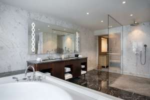 zrhwf_presidental suite_bathroom_IMG_1353 Kopie