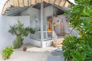 Soneva Secret_bathroom_IMG_8977_by Sandro Bruecklmeier